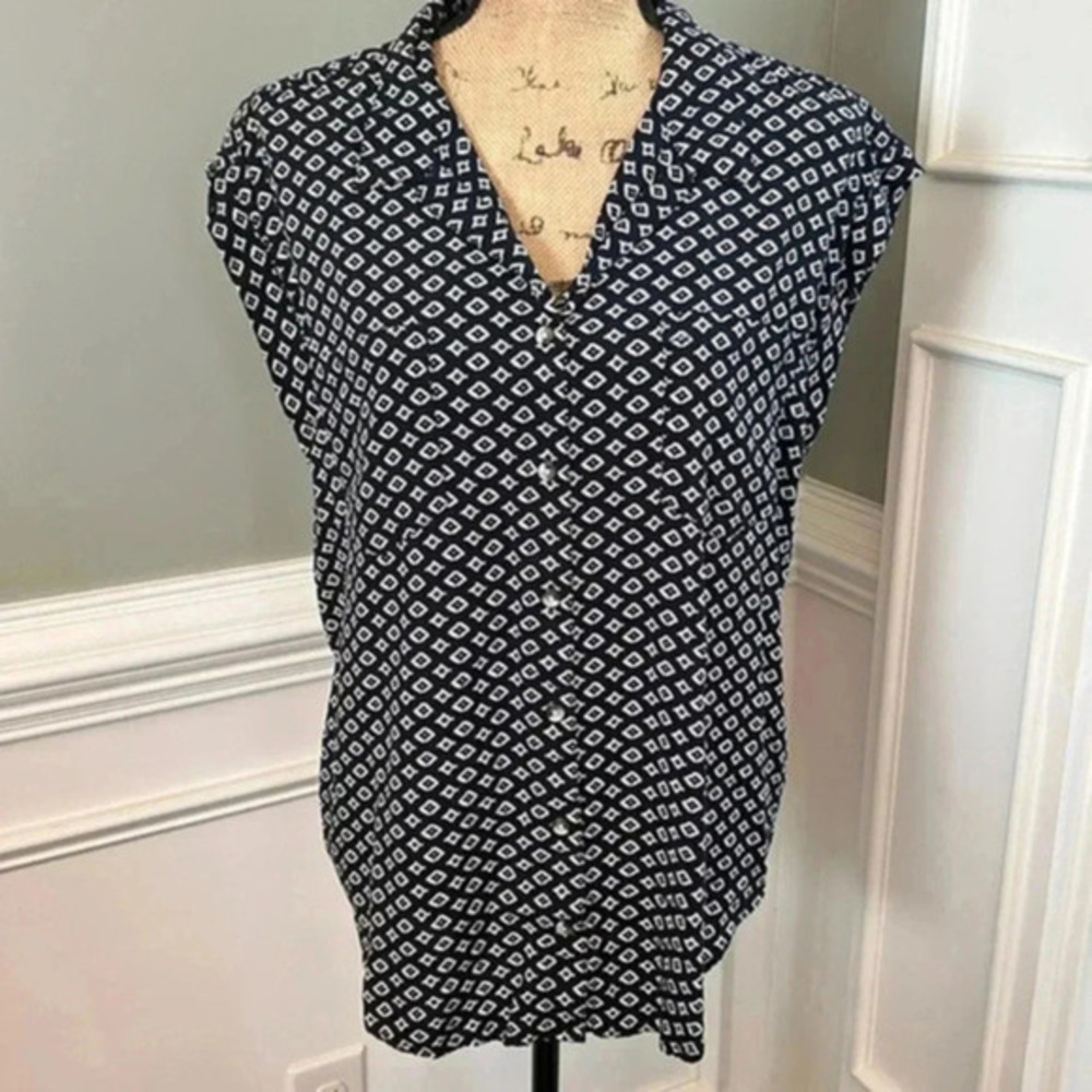 Jachs - Navy and White Geometric Print Button-Up Blouse - Size Large